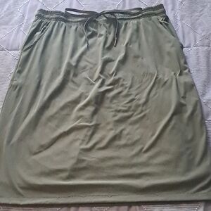 Mod Lifewear Everday Skirt, Size Large
